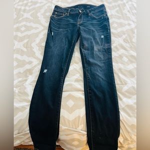 Size 30 "fifteen" skinny jeans from the Buckle
